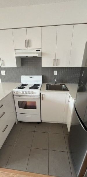 YORK HOUSE - Photo 1