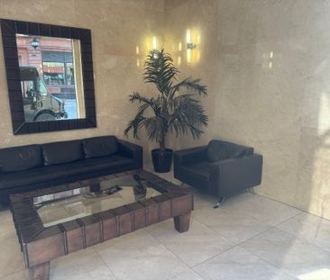 10 Rue St Jacques Montréal (Ville-Marie), QC H2Y - Photo 1