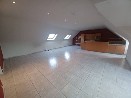 Heel ruim appartement met tuintje en garage te Deurle - Photo 5