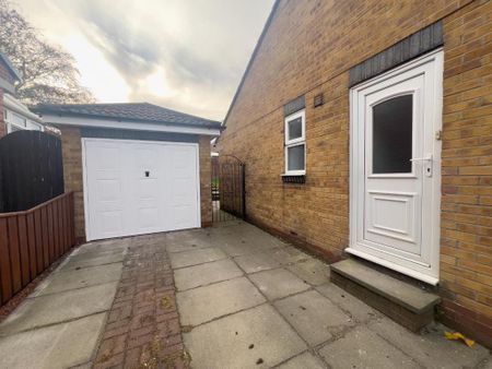 2 bedroom bungalow to rent - Photo 2