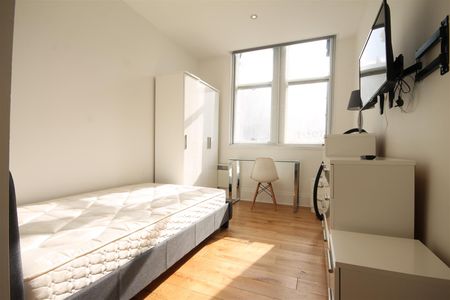 Chaucer Building, City Centre - Photo 4