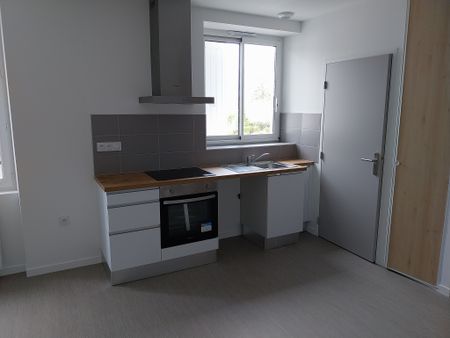 Location Appartement 3 pièces 66m² CHABANAIS 16150 - Photo 3