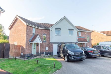 Burnt House Close, Haverhill - Photo 3