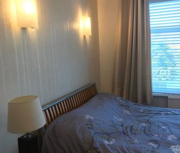 Room in a Shared House, Brockham Drive, IG2 - Photo 2