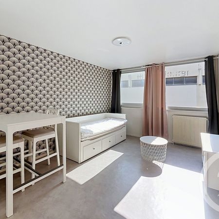 Location Appartement 1 pièce 27m² CLERMONT FERRAND 63000 - Photo 4