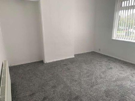 Central Avenue, Liverpool, Merseyside, L24 - Photo 4