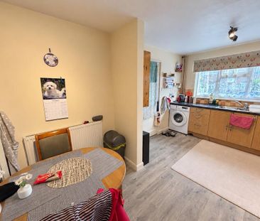 3 bedroom terraced house to rent - Photo 6