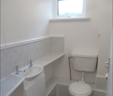 4 bedroom semi-detached house to rent - Photo 1