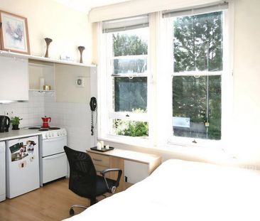 Epsom Road, Guildford, Surrey, GU1 3LD - Photo 3