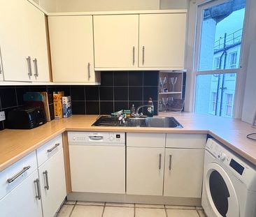 Room in a Shared Flat, Kenilworth Court, SW15 - Photo 5