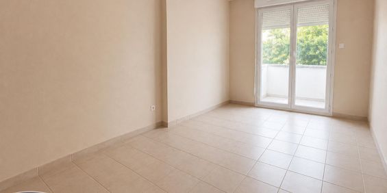Location Appartement 1 pièce 28m² BEAUPREAU EN MAUGES 49600 - Photo 3