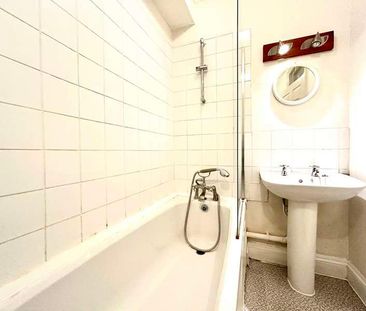 Balmore House, Newlands Avenue, Caversham, Reading, RG4 - Photo 2