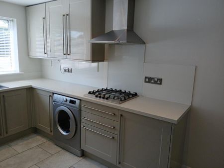 3 bedroom townhouse to rent - Photo 2
