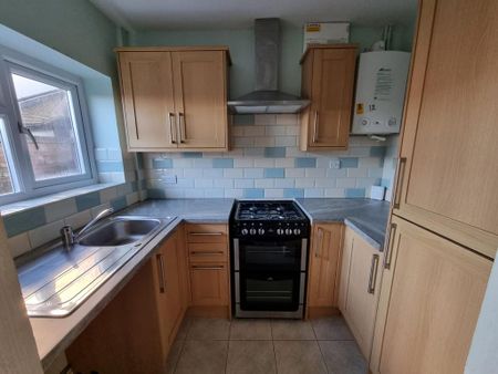 2 bedroom property to rent - Photo 4