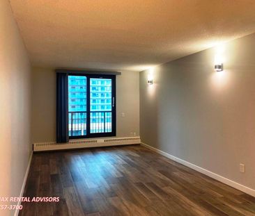 #809C 10145 109 Street Northwest - Photo 3