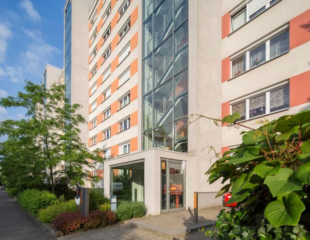 Wohnen an der Elbe - mit Balkon und Aufzug - Photo 1