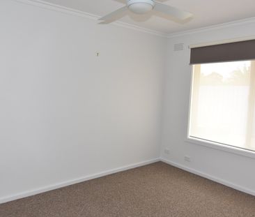 ONE BEDROOM UNIT IN GREAT LOCATION - Photo 4