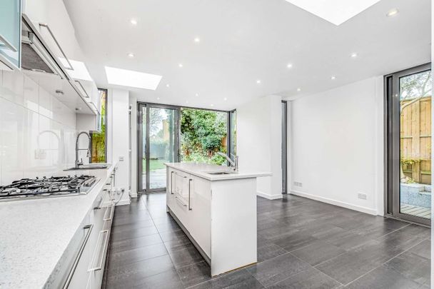 Lovely four bedroom family home on sought after Mount Ararat Road - Photo 1
