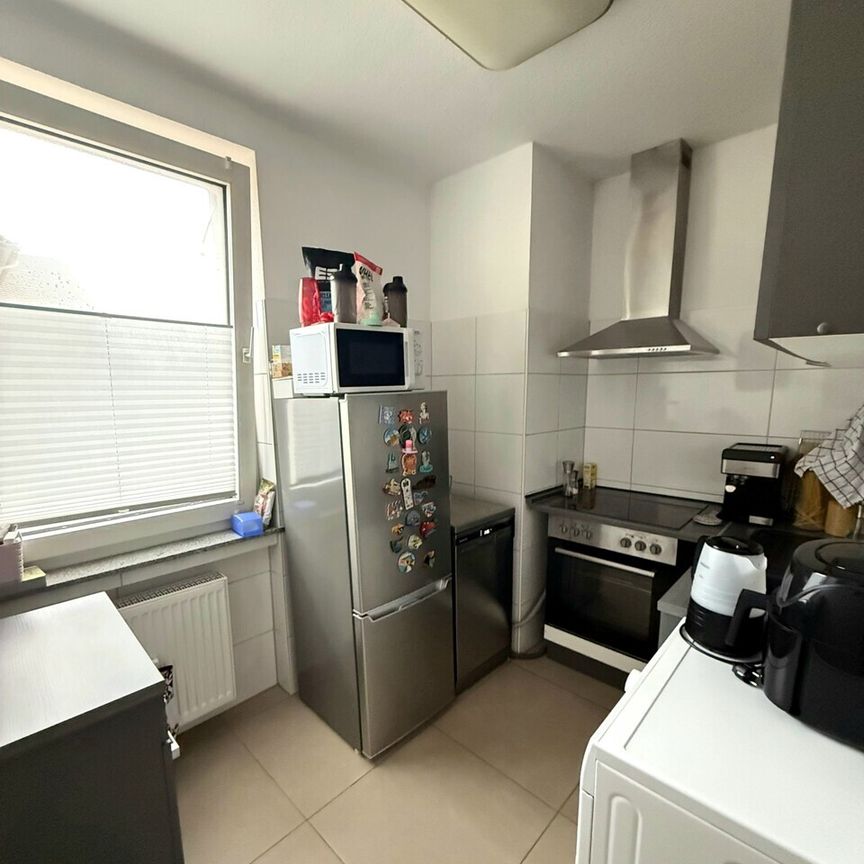 Sanierte 2,5 Zimmerwohnung mit Balkon, zentral in Gießen* - Photo 1