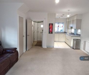 3 bedroom end of terrace house to rent - Photo 2