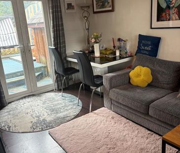 65 Seaview Drive, Carrickfergus, BT15 3NB - Photo 1