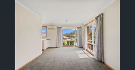 Light-Filled 2 Bedroom Home with Views in Geilston Bay - Photo 2