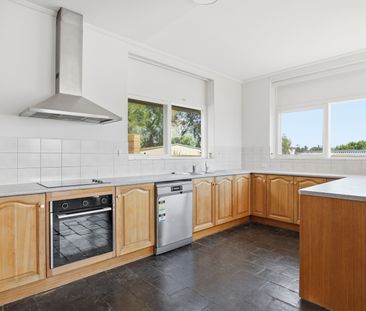 11 Jarvis Avenue, Murray Bridge SA 5253 - House For Rent - $540 | D... - Photo 6