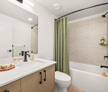 Live Kovo – 3 Bed |2 Bath Apartments for Rent - Photo 2
