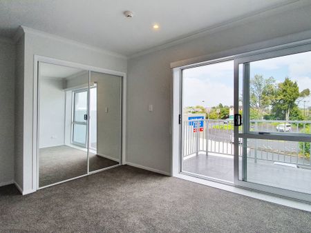 Stylish apartment & water included in the rent - Photo 3