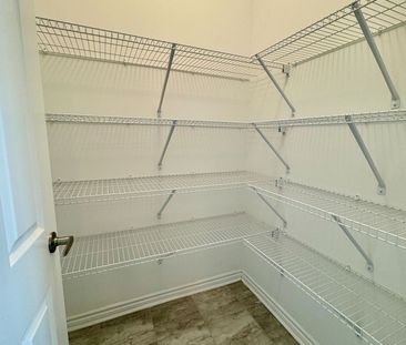 For Lease - 3083 Blazing Star Avenue Unit# Main, Pickering, Ontario - Photo 2