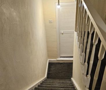 3 bedroom flat to rent - Photo 5