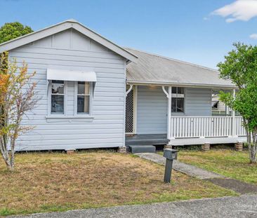 Convenient & Comfortable Living in the Heart of Taree - Photo 3