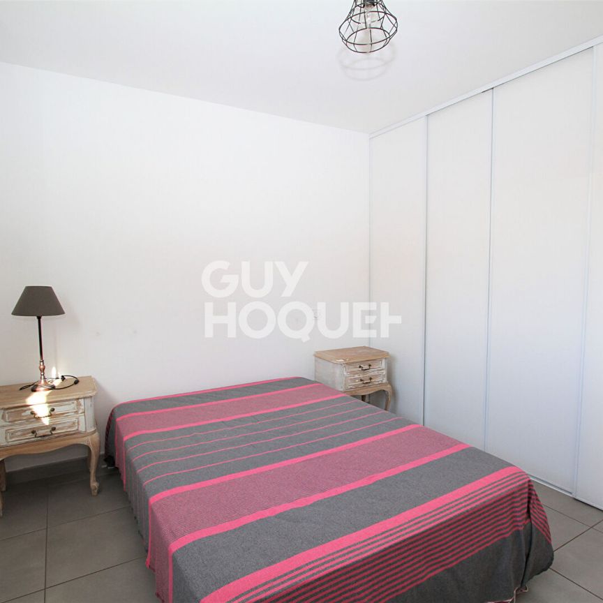 Appartement meublé T2 de 41m² à louer à l'année + Parking - Photo 1