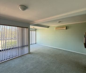 Low-Maintenance Waterfront Townhouse - Photo 1