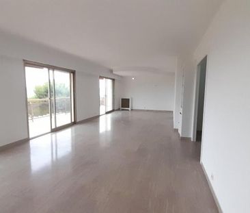 Location Appartement 3 pièces 97m² LE CANNET 06110 - Photo 1