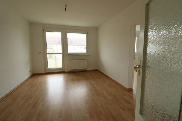 2-Raumwohnung mit Wanne und Balkon in Siegmar - Photo 1