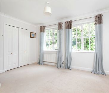 4 bedroom terraced house to rent - Photo 2