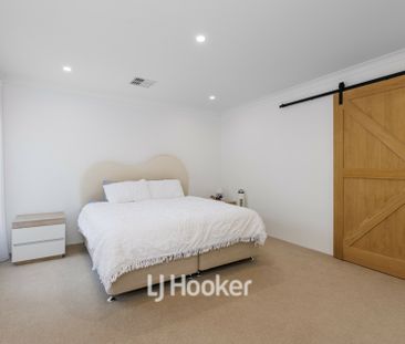 43 Hazelgrove Crescent, MILLBRIDGE WA - Photo 5