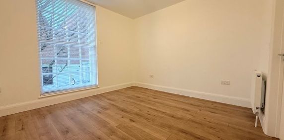 Howardsgate - Photo 2