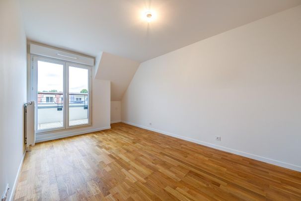 location Appartement T5 DE 107.8m² À VILLIERS SUR MARNE - Photo 1
