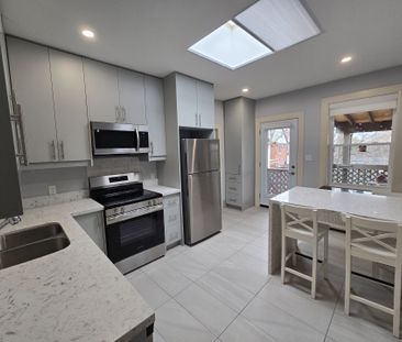 For Lease - 971.5 Main Street, Hamilton, Ontario - Photo 6