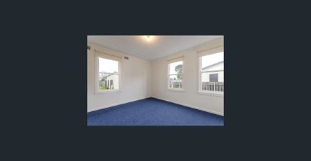 Simple Three Bedroom Home Right On Princes Hwy. - Photo 2