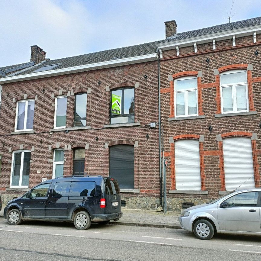 VERNIEUWDE RIJWONING MET STADSTUIN - Photo 1