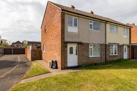 To Let 3 Bed House - Semi-Detached - Photo 5