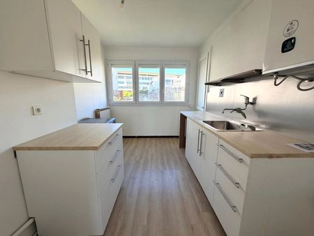Location Appartement 3 pièces 72m² AIX EN PROVENCE 90ème - Photo 4