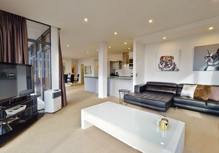 One of Wellington’s most exquisite penthouse apartments located at the top of Lambton Quay - Photo 4