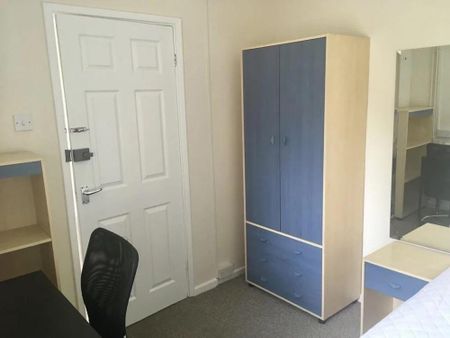 6 bedroom house to rent - Photo 4