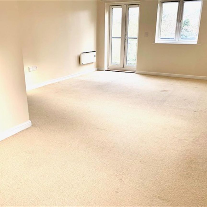 Hill Lane, So15 - Photo 1