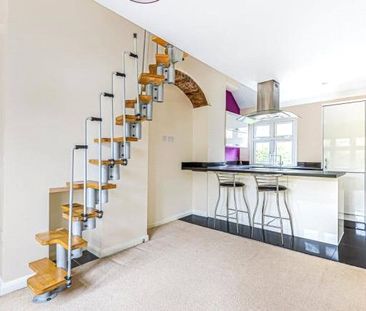 Stroude Road, Virginia Water, Surrey, GU25 4BU - Photo 6