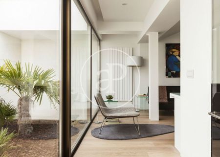 2 bedroom luxury penthouse for rent in Madrid, Spain - Photo 4